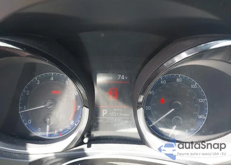 2015 Toyota Corolla S Plus z USA, uszkodzony, nr VIN 5YFBURHE7FP299888